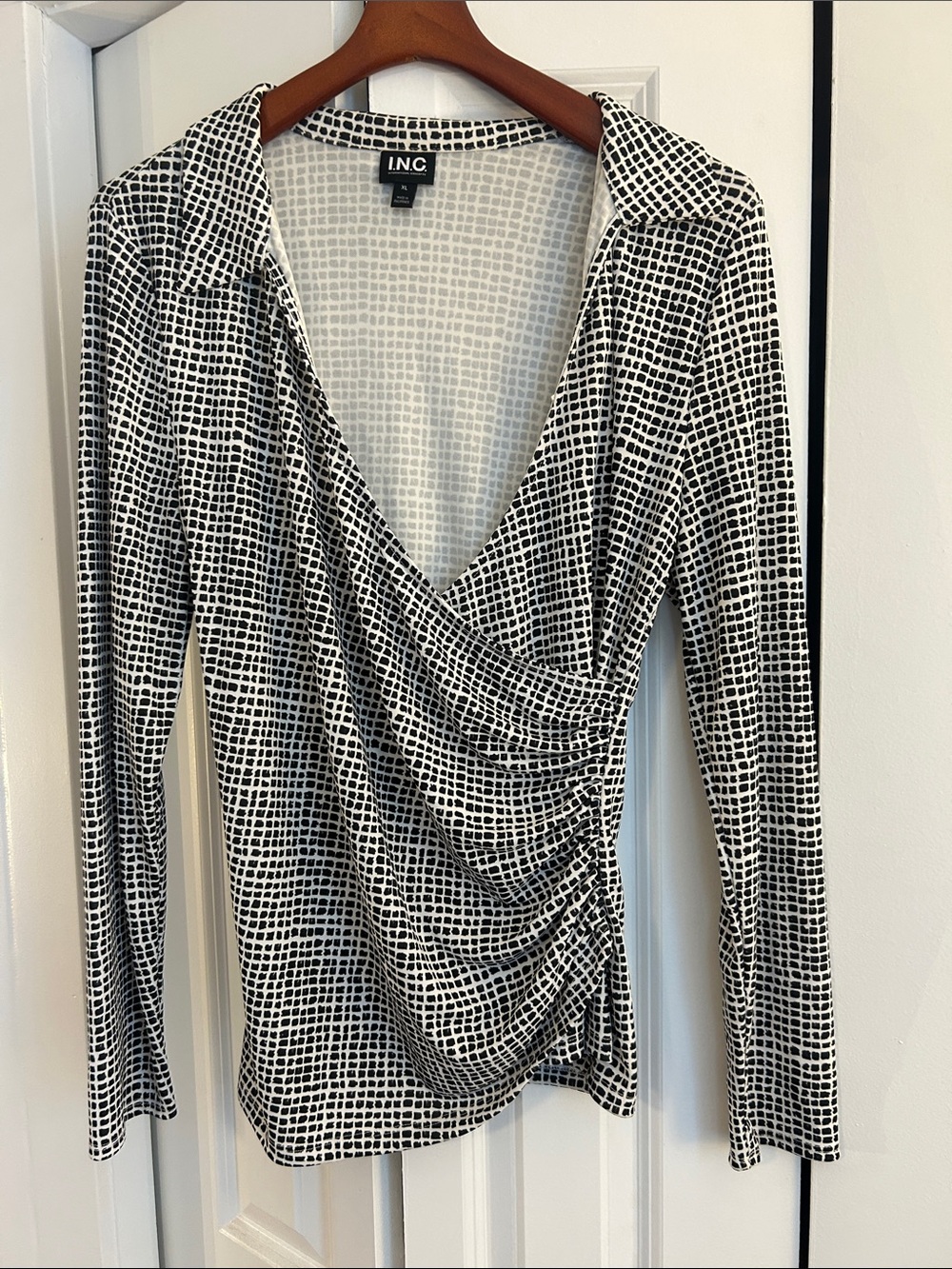 INC International Concepts Black & White Grid Drape Wrap Long Sleeve Top